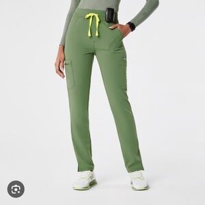 Figs women’s high waisted skinny scrub pants in color Fern, XXS